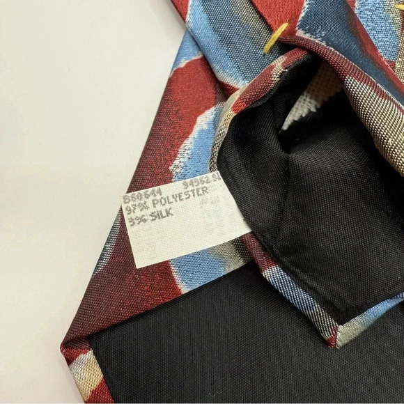 Oscar De La Renta Studio Menswear Red Tie Polyester Silk Mix Made In USA - Picture 5 of 5